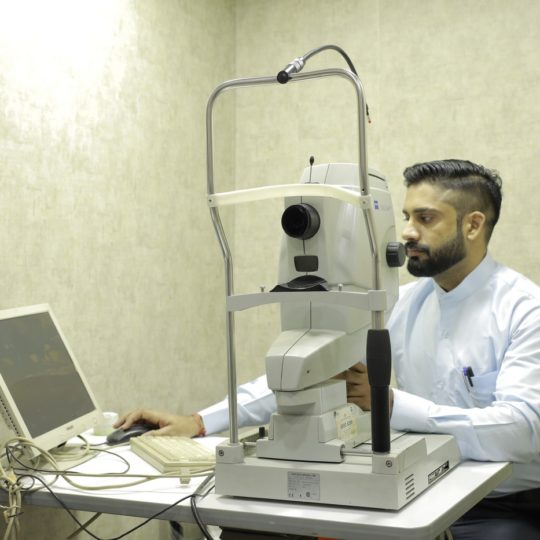 fluorescein angiography_Praveen Eye Hospital