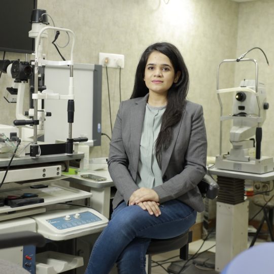 Dr. Nikita Arora_Praveen Eye Hospital